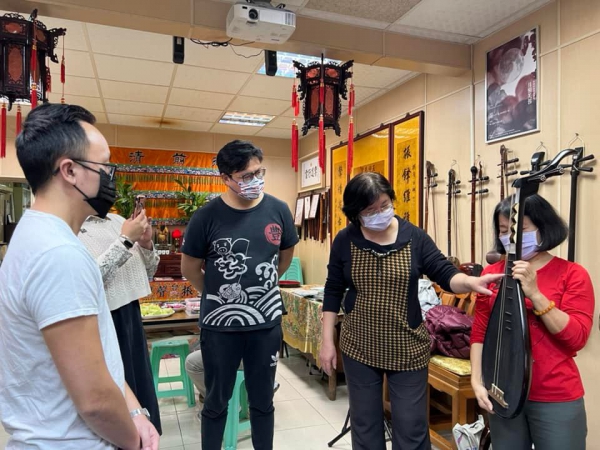 《如露.33》帶foreigner去拜拜10