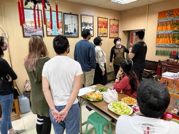 《如露.33》帶foreigner去拜拜14