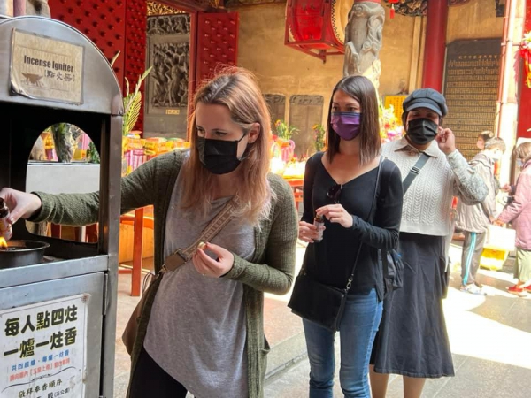 《如露.33》帶foreigner去拜拜24