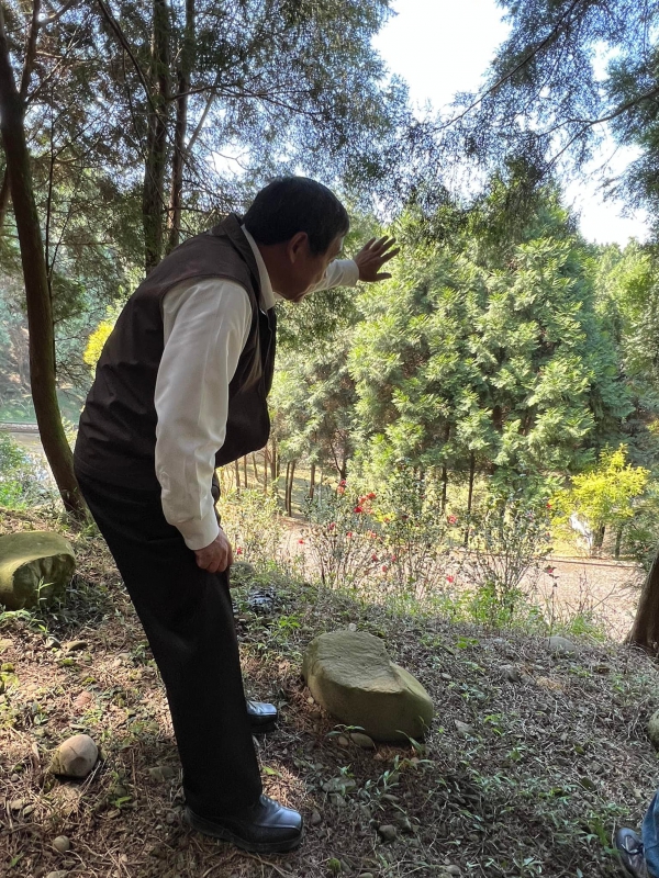 《如露.37》種樹的男人06