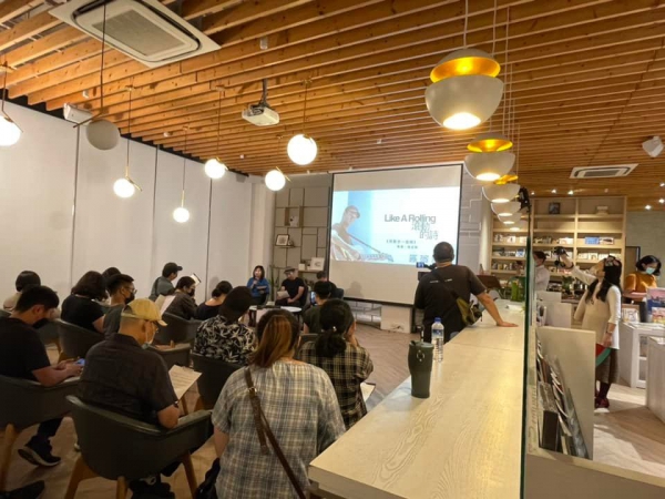 《如露.73》滾動的詩24