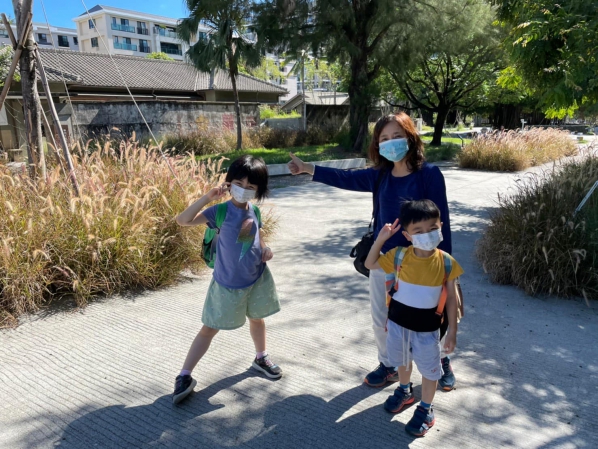 《如露.100》我們的鞋10