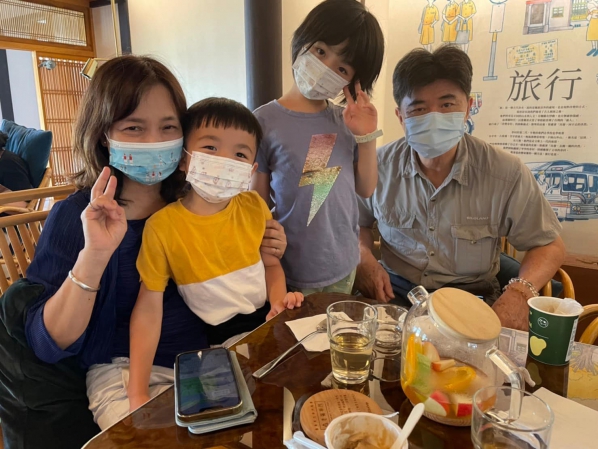 《如露.100》我們的鞋11